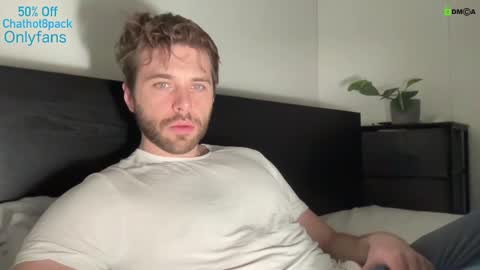 Snapshot of hot8pack01 chatting on 03-12-25, 01:58 Edward aka Wolf online show from 03-12-25, 01:58