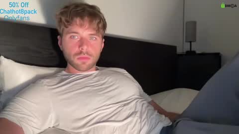 Snapshot of hot8pack01 chatting on 09-23-25, 08:34 Edward aka Wolf online show from 09-23-25, 08:34