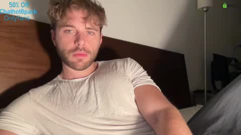 Snapshot of hot8pack01 chatting on 11-14-25, 10:18 Edward aka Wolf online show from 11-14-25, 10:18