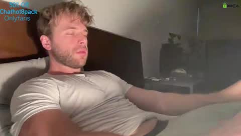 Snapshot of hot8pack01 chatting on 11-25-25, 09:26 Edward aka Wolf online show from 11-25-25, 09:26