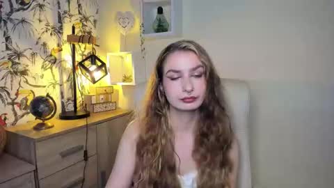 Snapshot of hot_1nina chatting on 11-06-25, 06:58 NINA online show from 11-06-25, 06:58