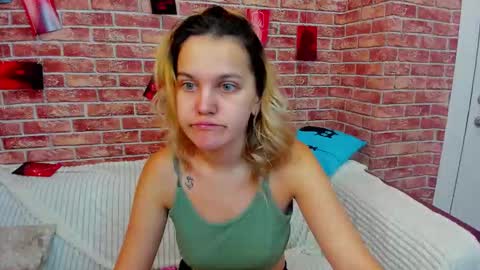 Jessica  online show from 09-11-25, 03:17