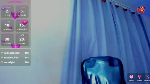 Snapshot of hot_beauty__ chatting on 02-25-25, 08:58 VALENTINA online show from 02-25-25, 08:58