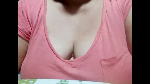 Snapshot of hot_boobs21 chatting on 12-12-24, 11:40 hot_boobs21 online show from 12-12-24, 11:40
