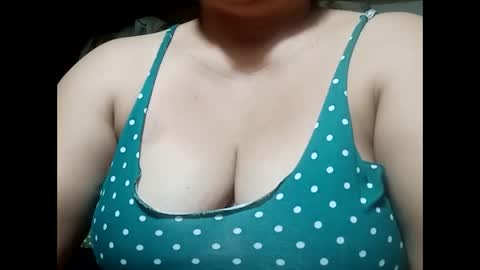 Snapshot of hot_boobs21 chatting on 12-14-24, 09:13 hot_boobs21 online show from 12-14-24, 09:13
