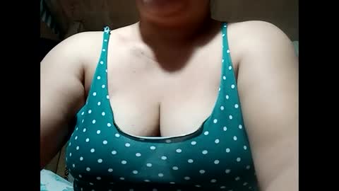 Snapshot of hot_boobs21 chatting on 01-14-25, 09:09 hot_boobs21 online show from 01-14-25, 09:09