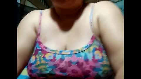 Snapshot of hot_boobs21 chatting on 02-03-25, 11:31 hot_boobs21 online show from 02-03-25, 11:31