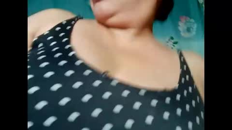 Snapshot of hot_boobs21 chatting on 02-05-25, 11:34 hot_boobs21 online show from 02-05-25, 11:34