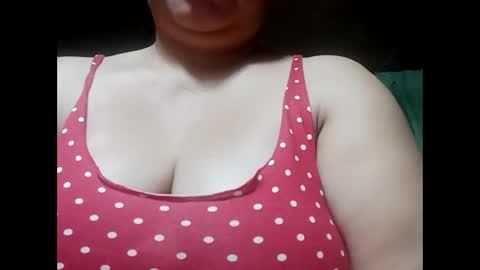 Snapshot of hot_boobs21 chatting on 03-02-25, 09:11 hot_boobs21 online show from 03-02-25, 09:11