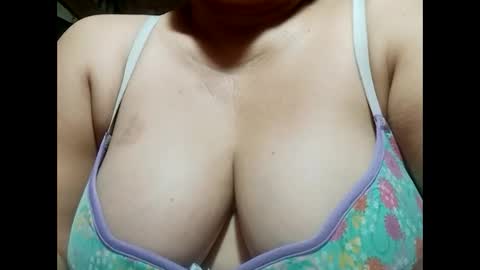 Snapshot of hot_boobs21 chatting on 03-12-25, 09:13 hot_boobs21 online show from 03-12-25, 09:13