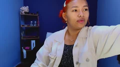 Snapshot of hot_chocolate_4u chatting on 02-18-25, 11:44 hot chocolate 4u online show from 02-18-25, 11:44