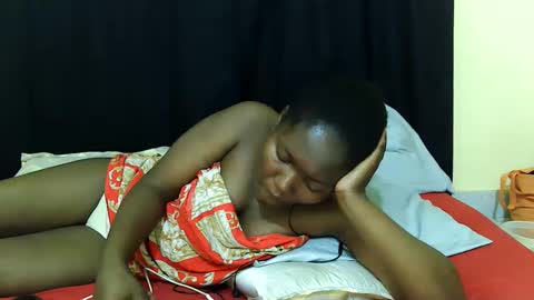 Milly online show from 10-25-25, 07:52