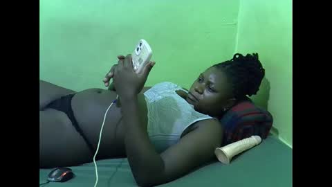 Snapshot of hot_girlly chatting on 12-18-25, 06:58 hot_girlly online show from 12-18-25, 06:58