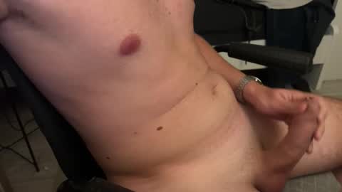 hot_guy2001 online show from 09-09-25, 09:58