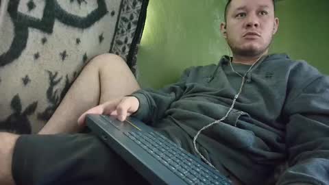 hot_guy36 online show from 11-17-25, 03:18