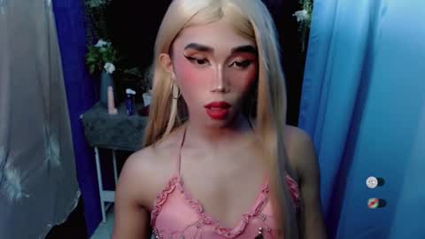 Snapshot of hot_khianna chatting on 02-22-26, 12:04 Khianna online show from 02-22-26, 12:04