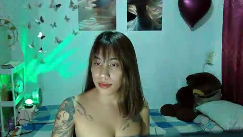 Snapshot of hot_kieshe chatting on 02-20-26, 03:45 hot_kieshe online show from 02-20-26, 03:45