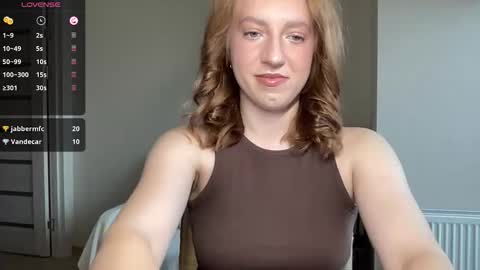 Lina online show from 10-25-25, 12:13