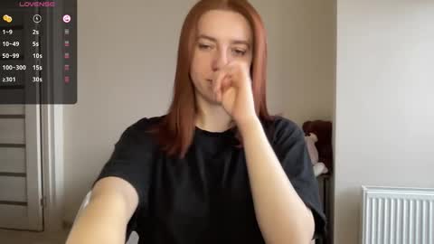 Lina online show from 12-17-25, 08:20