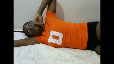 LONNAH online show from 01-18-25, 05:52