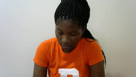 LONNAH online show from 02-12-25, 12:44