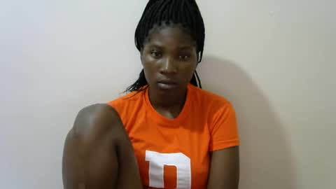 LONNAH online show from 02-12-25, 07:13
