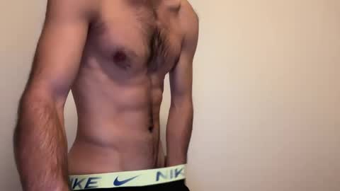 hot_men_athlete online show from 10-24-25, 08:55