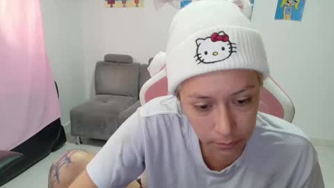 Mia online show from 02-18-26, 02:46