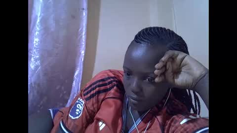 Snapshot of hot_raylah chatting on 01-16-26, 07:01 RAYLAH online show from 01-16-26, 07:01