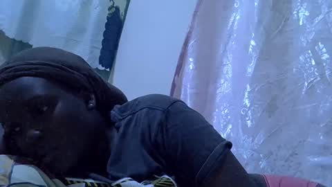 Snapshot of hot_raylah chatting on 02-20-26, 10:43 RAYLAH online show from 02-20-26, 10:43