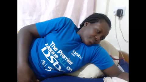 Snapshot of hot_raylah chatting on 03-05-26, 12:06 RAYLAH online show from 03-05-26, 12:06