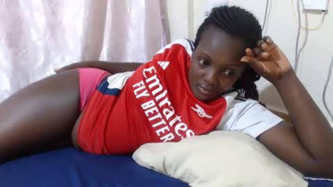 Snapshot of hot_raylah chatting on 03-10-26, 11:43 RAYLAH online show from 03-10-26, 11:43