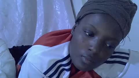 Snapshot of hot_raylah chatting on 03-28-26, 07:57 RAYLAH online show from 03-28-26, 07:57