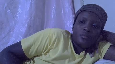 Snapshot of hot_raylah chatting on 04-08-26, 01:27 RAYLAH online show from 04-08-26, 01:27