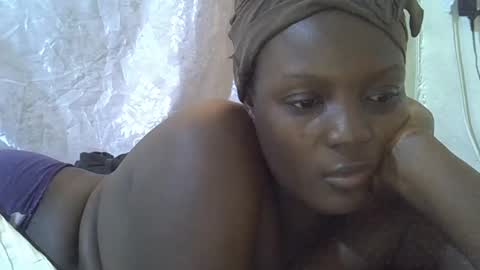 Snapshot of hot_raylah chatting on 04-12-26, 11:15 RAYLAH online show from 04-12-26, 11:15