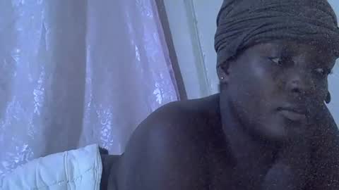 Snapshot of hot_raylah chatting on 04-14-26, 05:52 RAYLAH online show from 04-14-26, 05:52