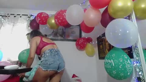 Snapshot of hot_sexy_bunny chatting on 12-03-24, 07:11 hot sexy bunny online show from 12-03-24, 07:11