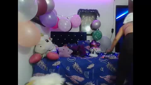 Snapshot of hot_sexy_bunny chatting on 12-13-24, 02:10 hot sexy bunny online show from 12-13-24, 02:10