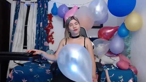 Snapshot of hot_sexy_bunny chatting on 02-06-25, 12:11 hot sexy bunny online show from 02-06-25, 12:11