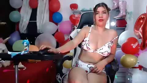 Snapshot of hot_sexy_bunny chatting on 02-25-25, 10:15 hot sexy bunny online show from 02-25-25, 10:15
