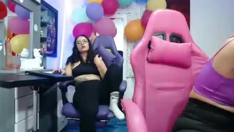 Snapshot of hot_sexy_bunny chatting on 09-27-25, 01:49 hot sexy bunny online show from 09-27-25, 01:49
