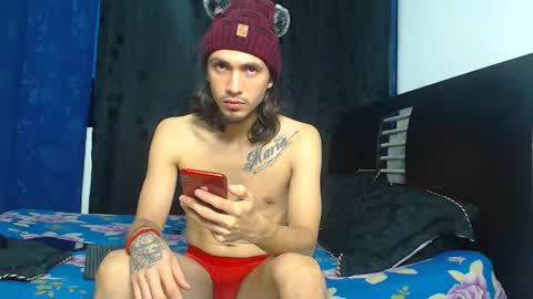 Hot Sharks   online show from 11-10-25, 10:36