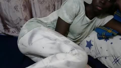 Snapshot of hot_shawrry chatting on 02-01-25, 04:35 hot_shawrry online show from 02-01-25, 04:35