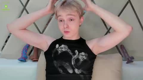 hot_twinkboy online show from 02-09-25, 03:56