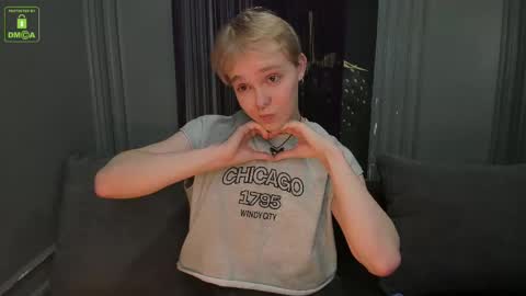 hot_twinkboy online show from 02-15-25, 10:44