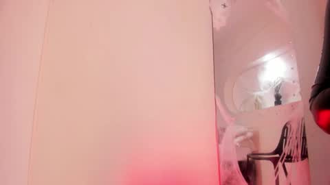 Snapshot of hot_valery_ chatting on 11-05-25, 07:47 Valery online show from 11-05-25, 07:47