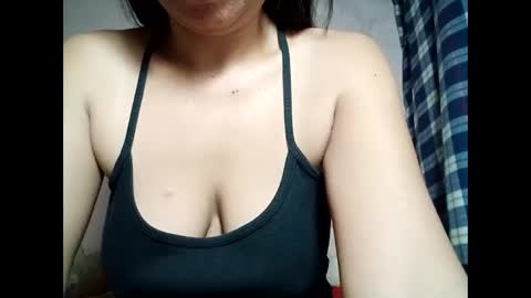 hot_warrios247 online show from 02-08-25, 11:24