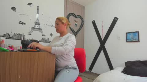 hotandfierylatinos online show from 12-31-24, 04:46