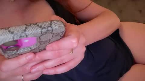 Snapshot of hotasember chatting on 12-05-25, 05:05 Ember online show from 12-05-25, 05:05