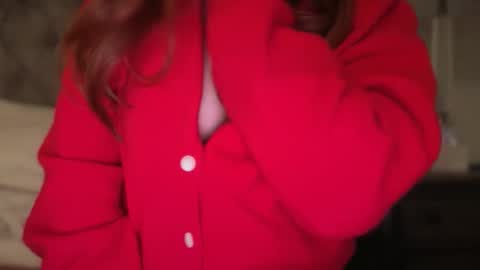 Snapshot of hotasember chatting on 12-15-25, 05:01 Ember online show from 12-15-25, 05:01